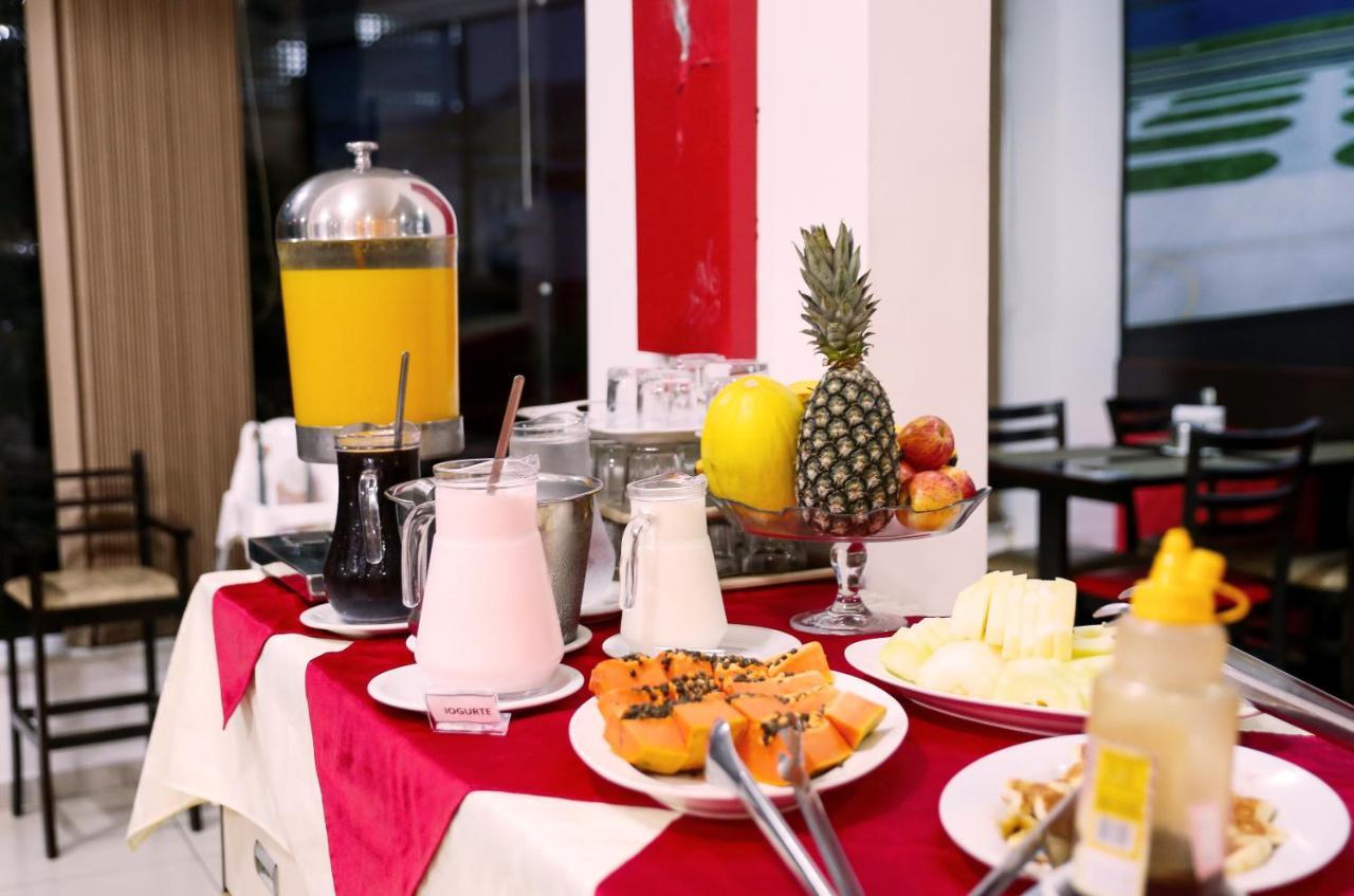 Polo Hotel เซาโจเซดอสกัมปอส ภายนอก รูปภาพ